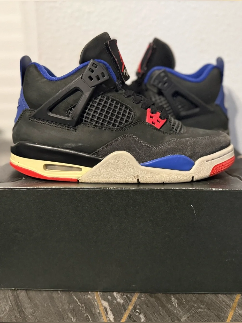 Air Jordan Retro 4 Rare Air Size 6.5Y